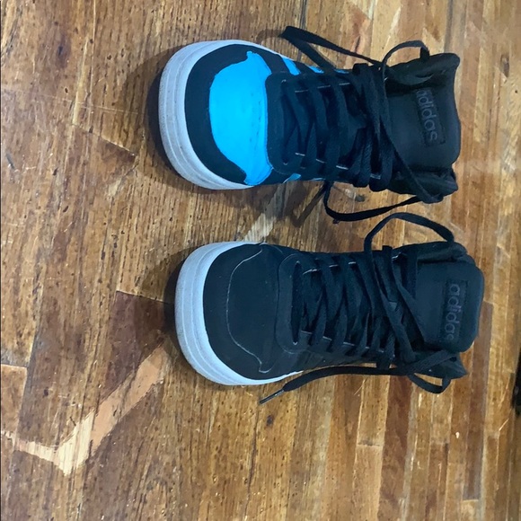 Size 8 addida high tops. - Picture 2 of 2
